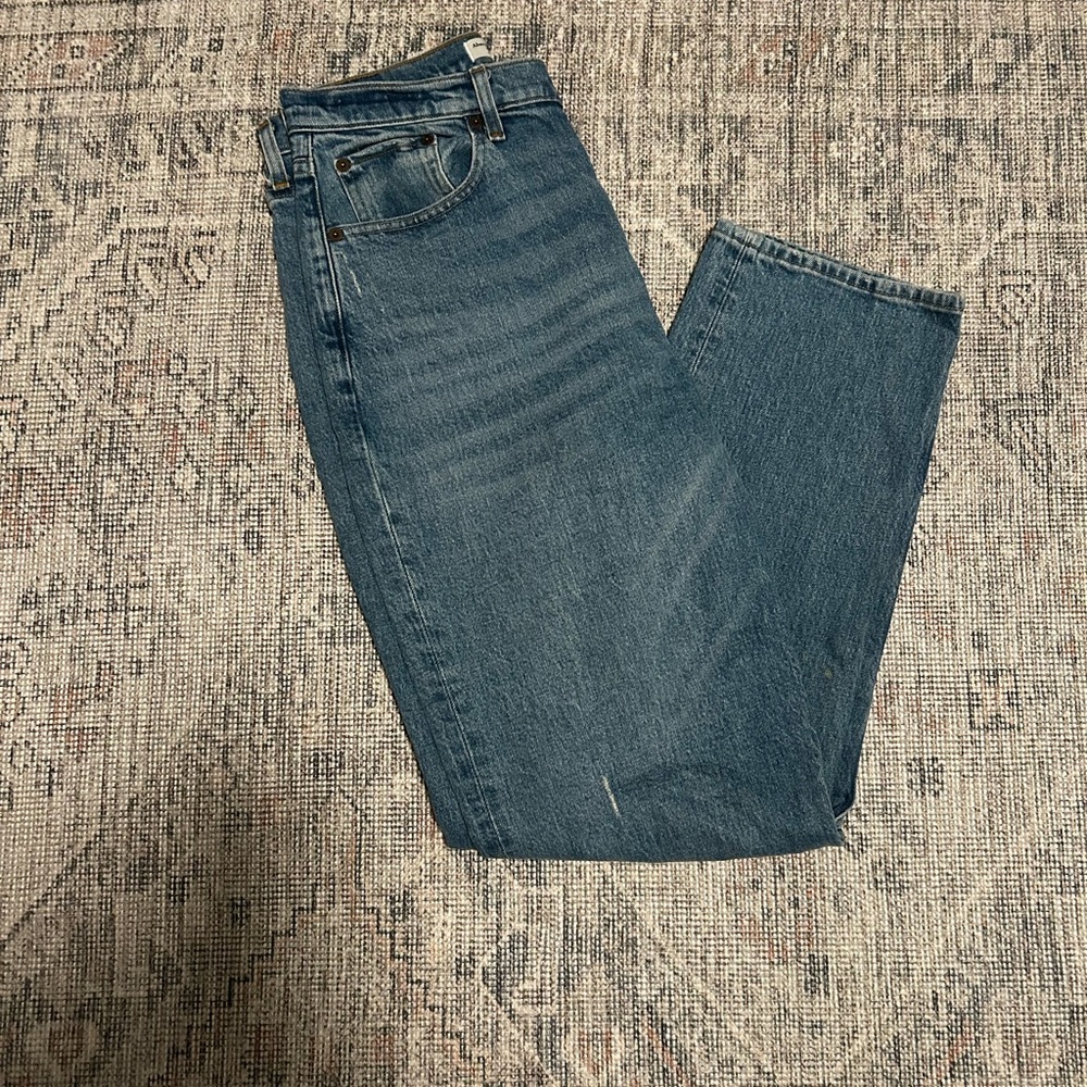 A&F Curve Love 90s Straight Ultra High Rise